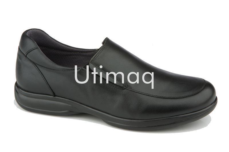 Zapato camarero antideslizante sin cordones en Piel color negro modelo: Oliver - Imagen 1